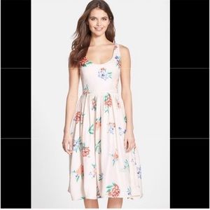 BB Dakota Pink Floral Midi Dress